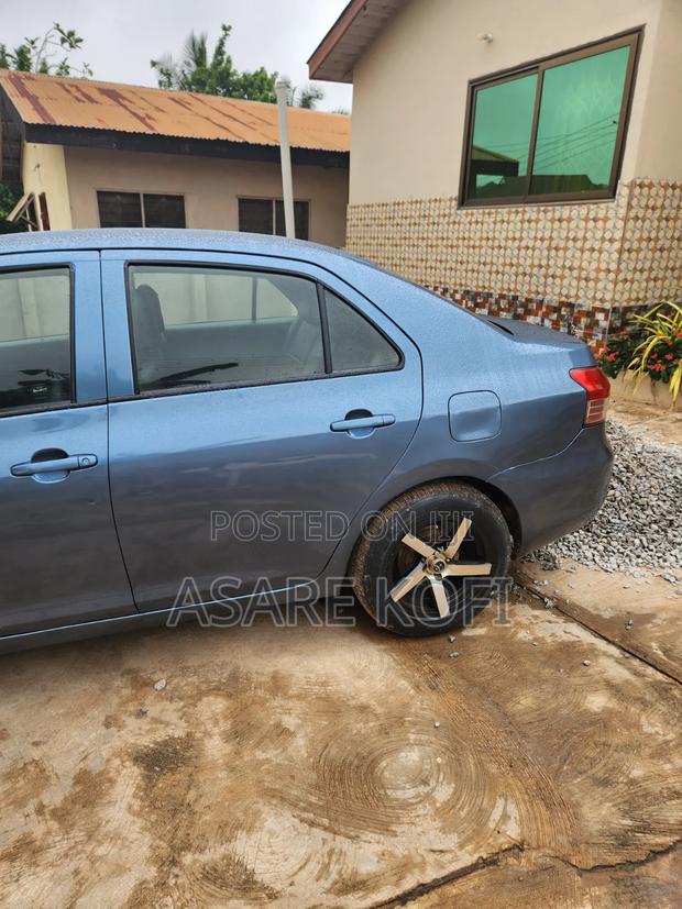 Toyota Yaris 2008 Gray