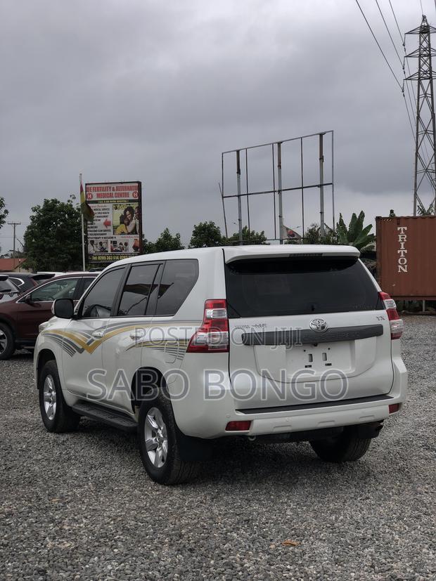 Toyota Land Cruiser Prado 2.7 2017 White