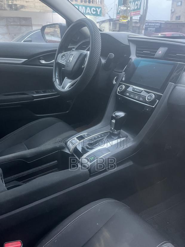 Honda Civic 2018 Gray