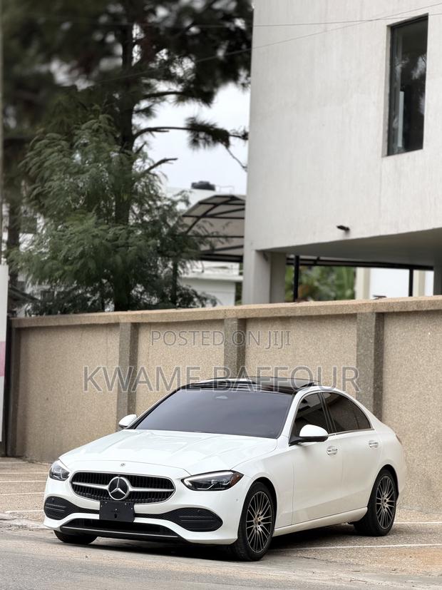 Mercedes-Benz C300 2024 White