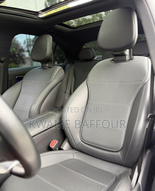 Mercedes-Benz C300 2024 White