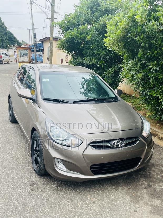 Hyundai Accent 2013 Brown