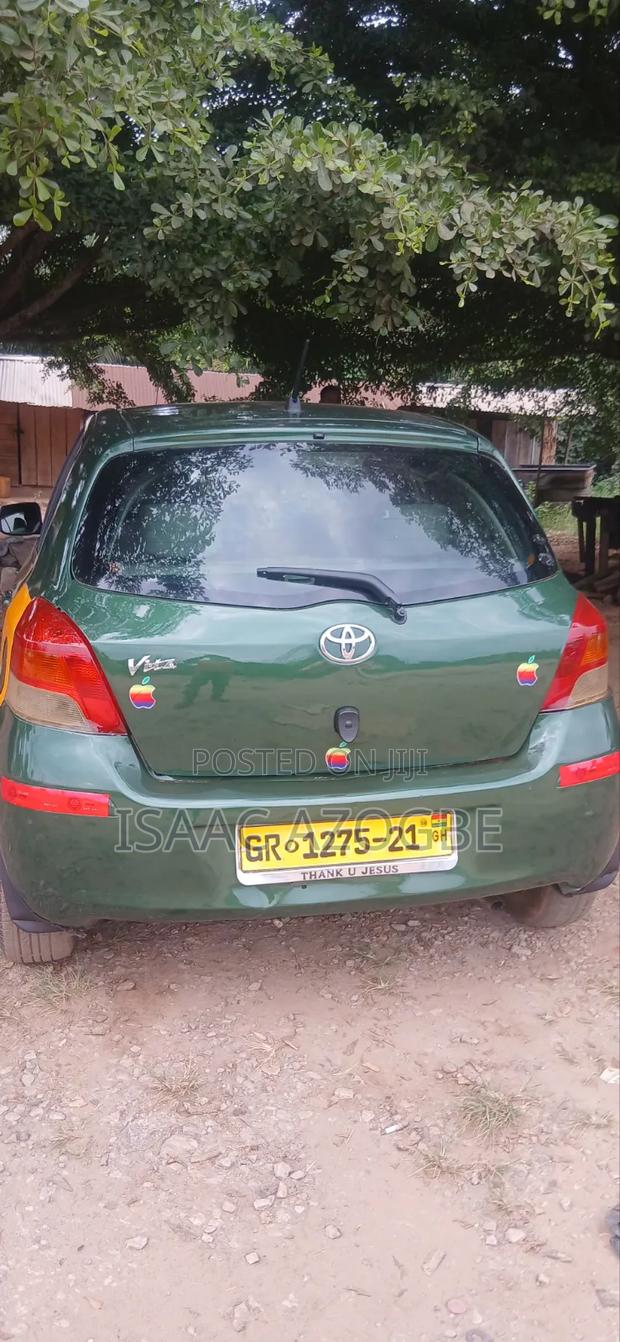 Toyota Vitz 2010 Green
