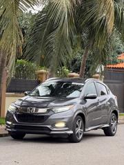 Honda HR-V Touring AWD 2019 Gray for sale