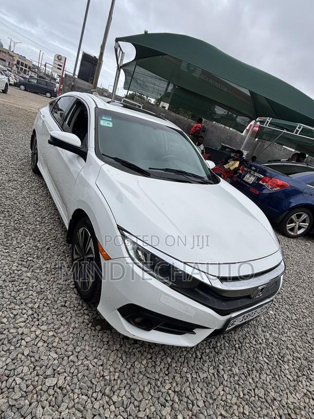 Honda Civic EX-L 4dr Sedan (1.5L 4cyl) 2017 White