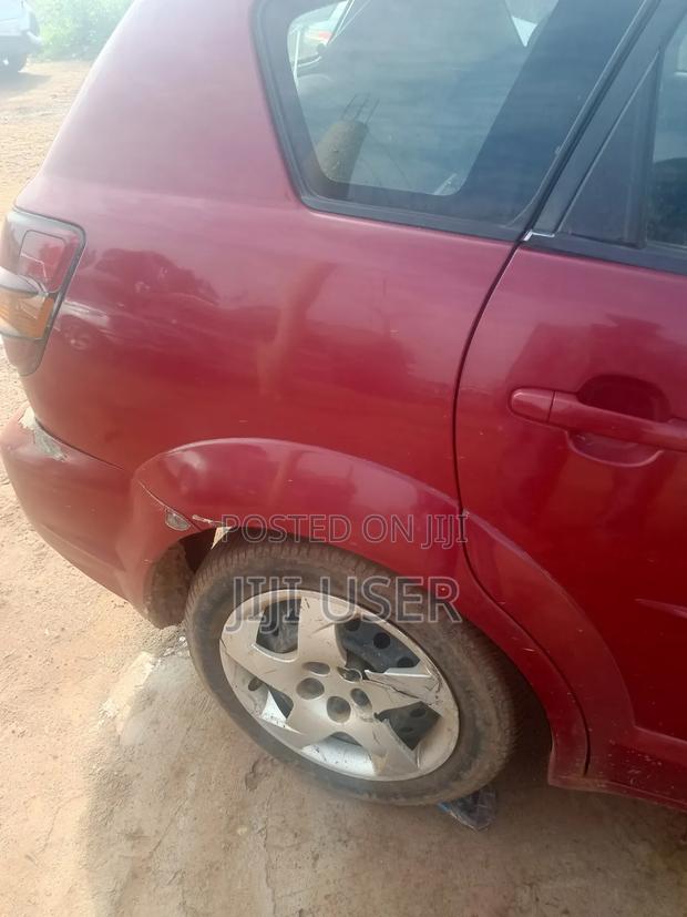 Pontiac Vibe 2005 Red