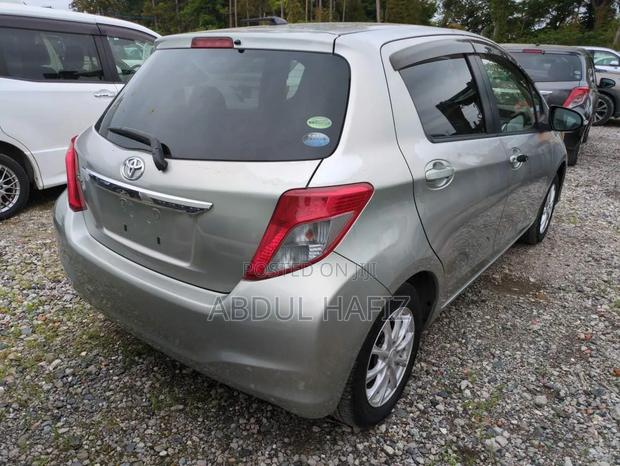 Toyota Vitz 2012