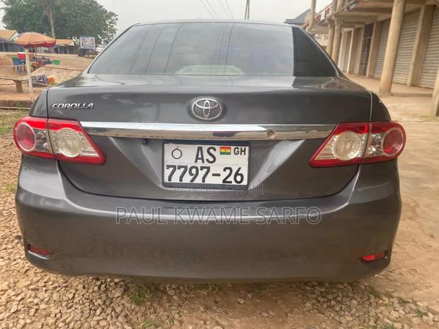 Toyota Corolla LE 4dr Sedan (1.8L 4cyl 4A) 2013 Gray