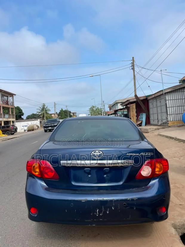 Toyota Corolla Altis 2011 Blue