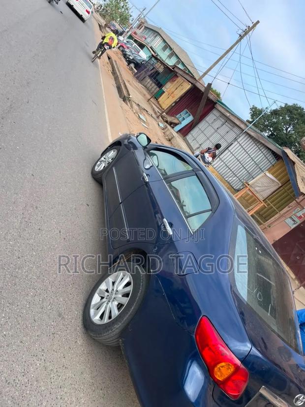 Toyota Corolla Altis 2011 Blue