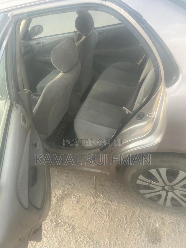 Toyota Corolla 2009 Gold