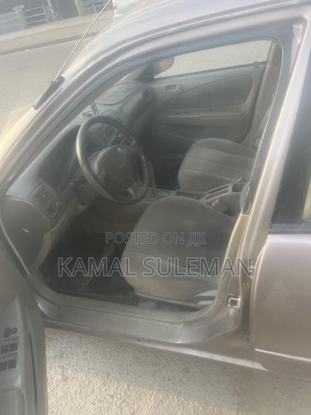 Toyota Corolla 2009 Gold