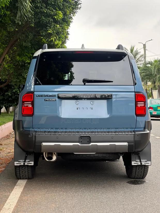 Toyota Land Cruiser Prado 2024 Blue