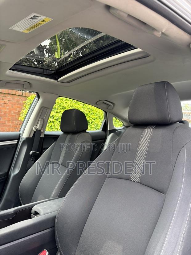 Honda Civic EX Sedan 2018 Silver