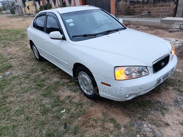 Hyundai Elantra 2003 White