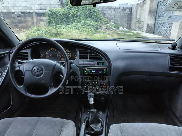 Hyundai Elantra 2003 White