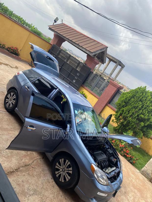 Toyota Matrix 2010 Blue