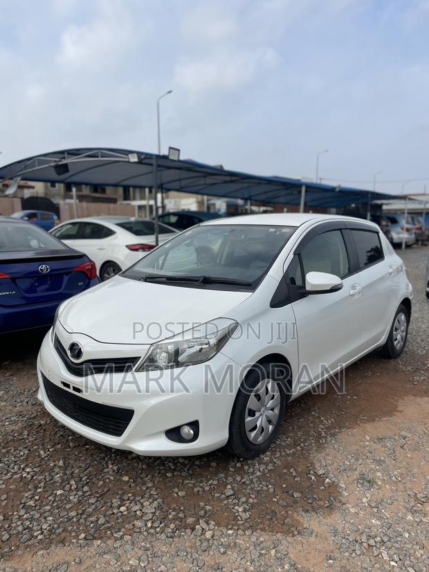 Toyota Vitz 2013 White