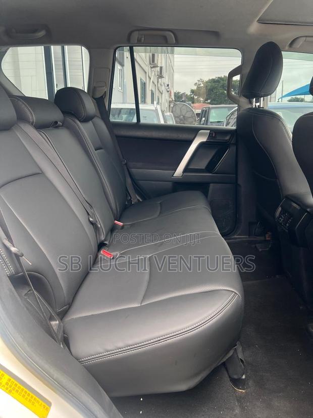Toyota Land Cruiser 2019 White