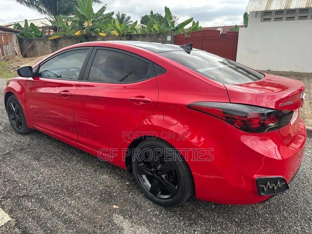 Hyundai Elantra 2013 Red