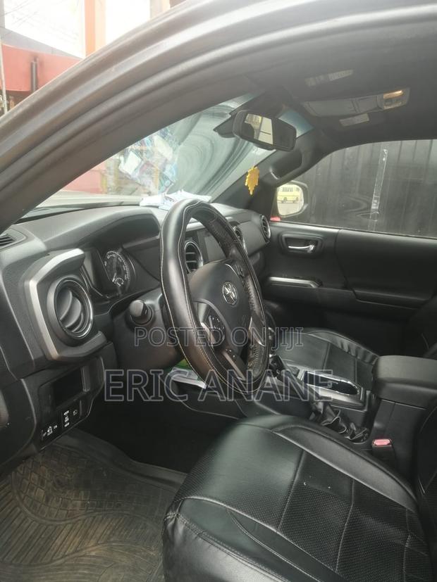 Toyota Tacoma 2022 Gray