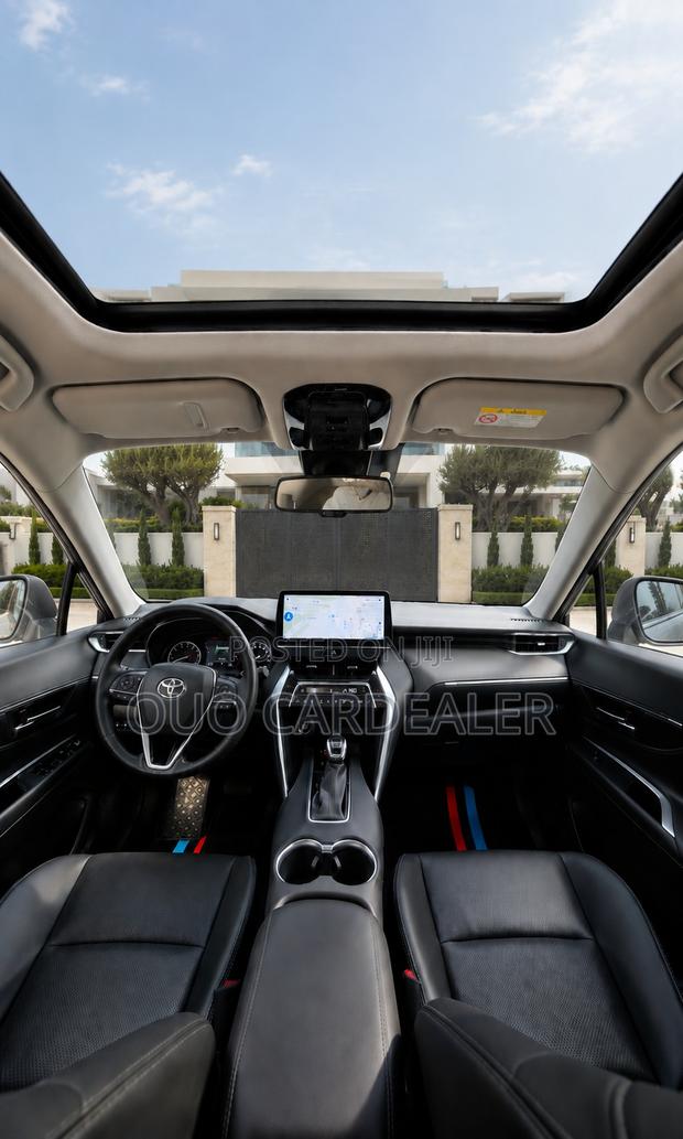 Toyota Harrier 2022 White