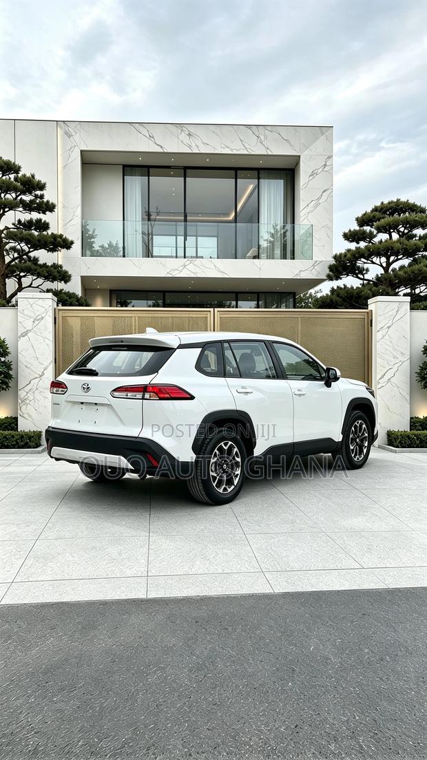 Toyota Corolla Cross 2025 White