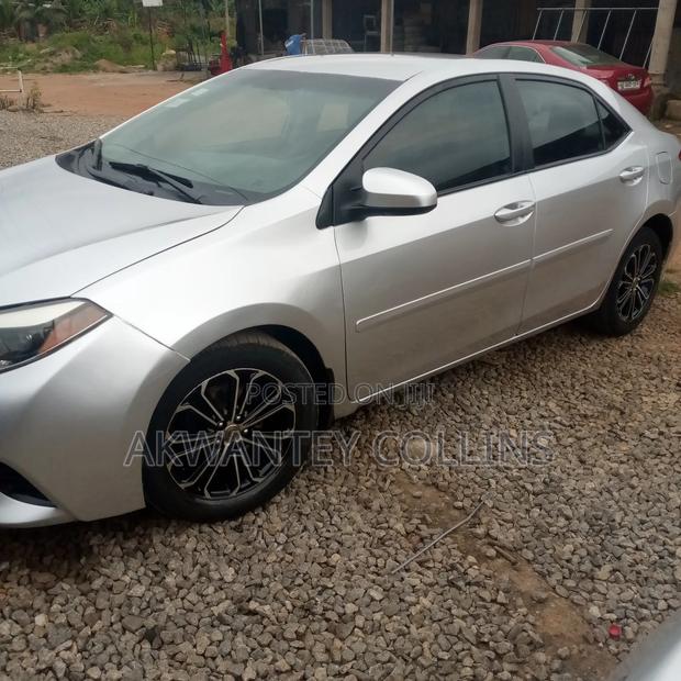 Toyota Corolla 2018 Silver