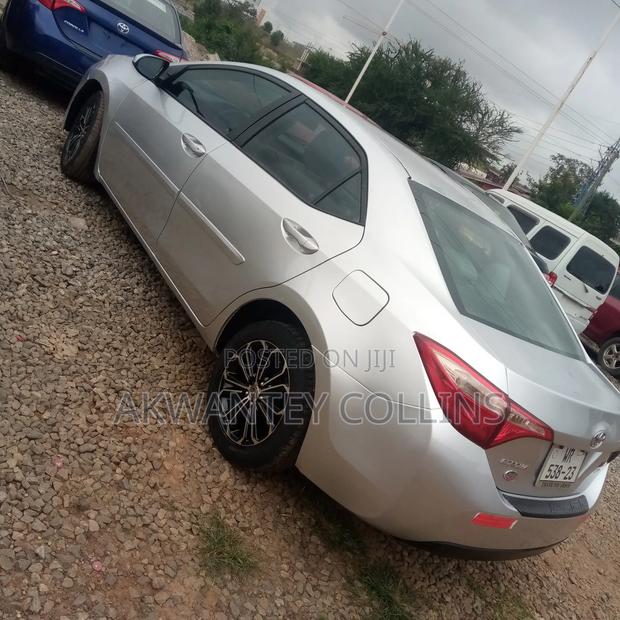 Toyota Corolla 2018 Silver