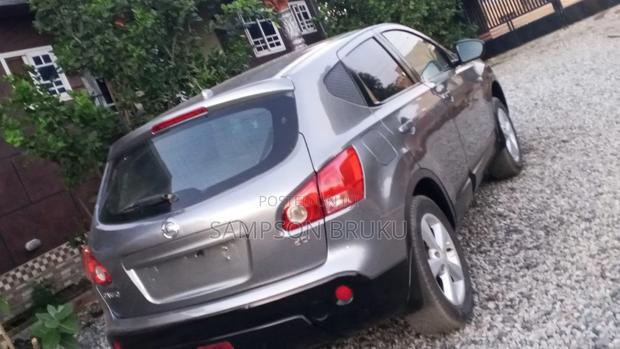 Nissan Qashqai 2010 Gray