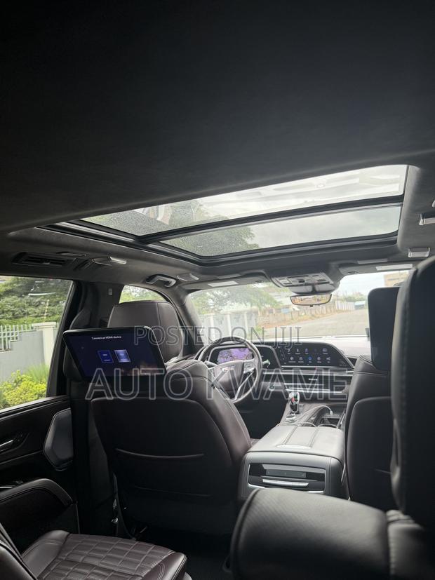 Cadillac Escalade Premium Luxury 4WD 2023 White