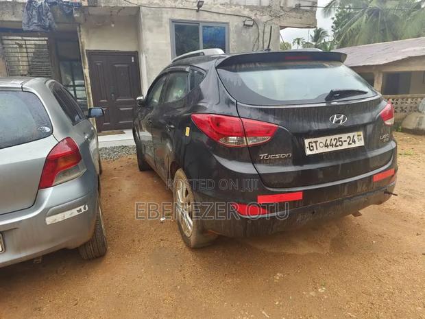 Hyundai Tucson 2011 Black