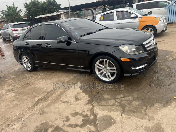 Mercedes-Benz C250 2012 Black