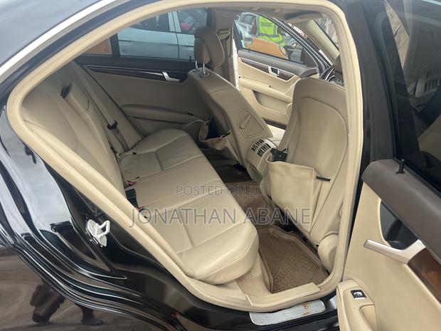 Mercedes-Benz C250 2012 Black