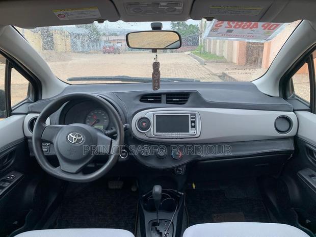 Toyota Vitz 2013 Gray