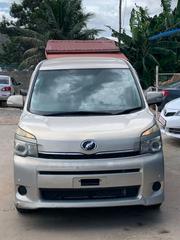 Toyota Voxy 2011 Silver for sale