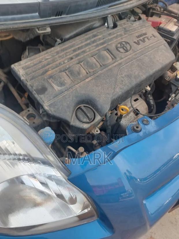 Toyota Yaris 2010 Blue