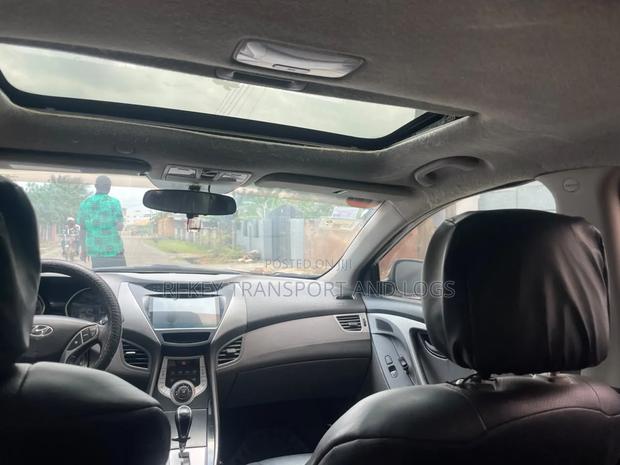 Hyundai Elantra 2013 White