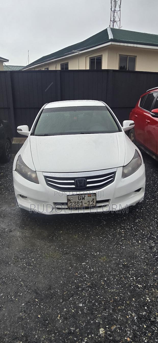 Honda Accord 2.0 Sedan 2012 White