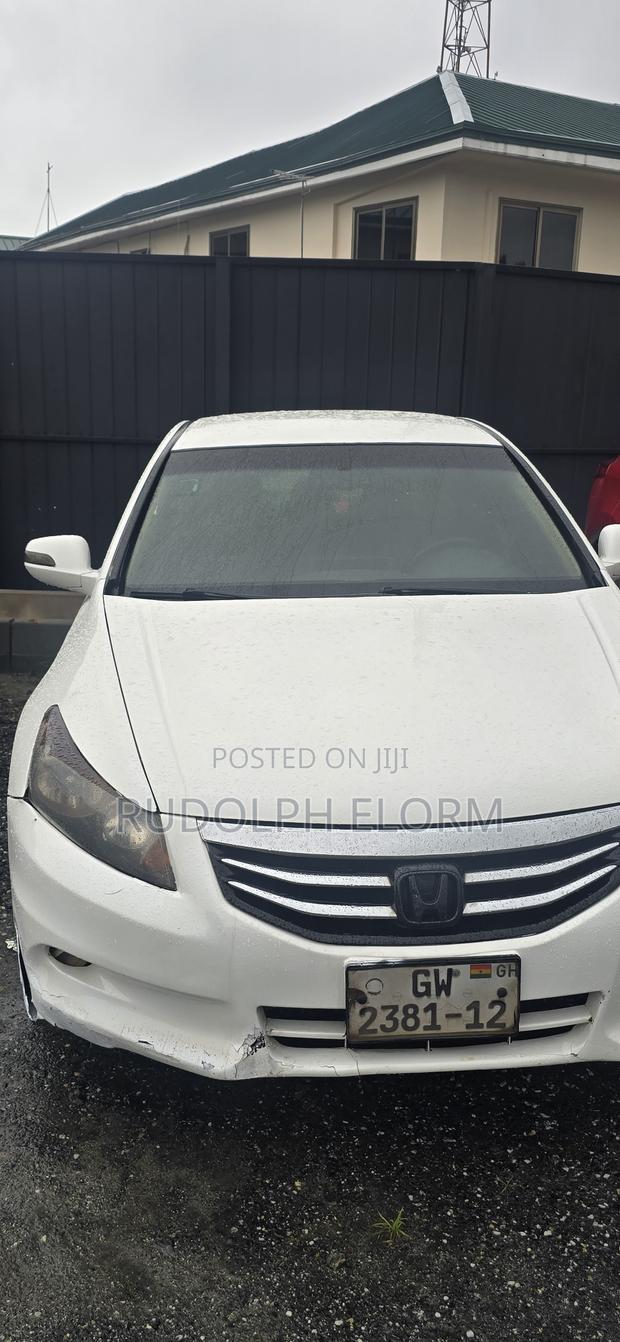 Honda Accord 2.0 Sedan 2012 White