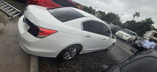 Honda Accord 2.0 Sedan 2012 White