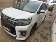 Toyota Voxy V 2WD 7-Seater 2016 White for sale