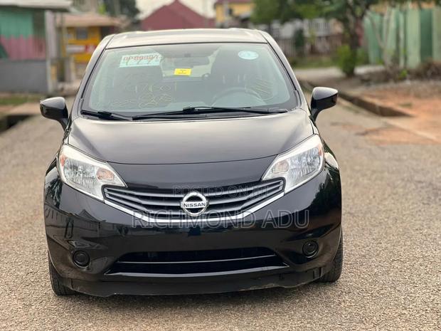 Nissan Versa 2016 Black