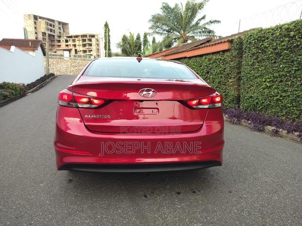 Hyundai Elantra 2018 Burgundy