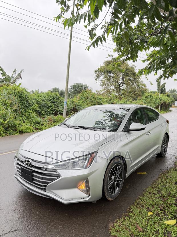 Hyundai Elantra SEL 2019 Silver