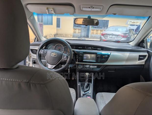 Toyota Corolla 2014 White