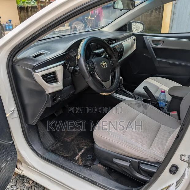Toyota Corolla 2014 White