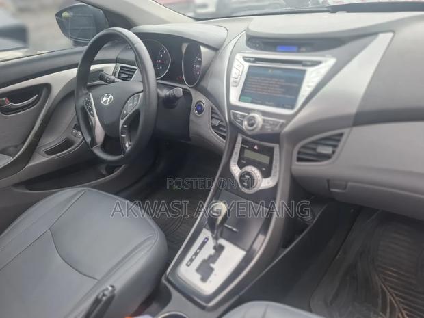 Hyundai Elantra 2012 Blue