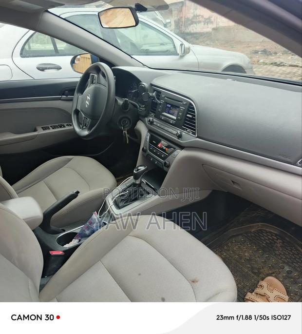 Hyundai Elantra 2017 Blue
