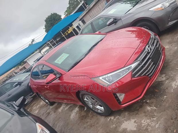 Hyundai Elantra 2020 Red